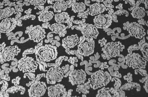 Jacquard-Strick Blumen schwarz-weiß (992092)