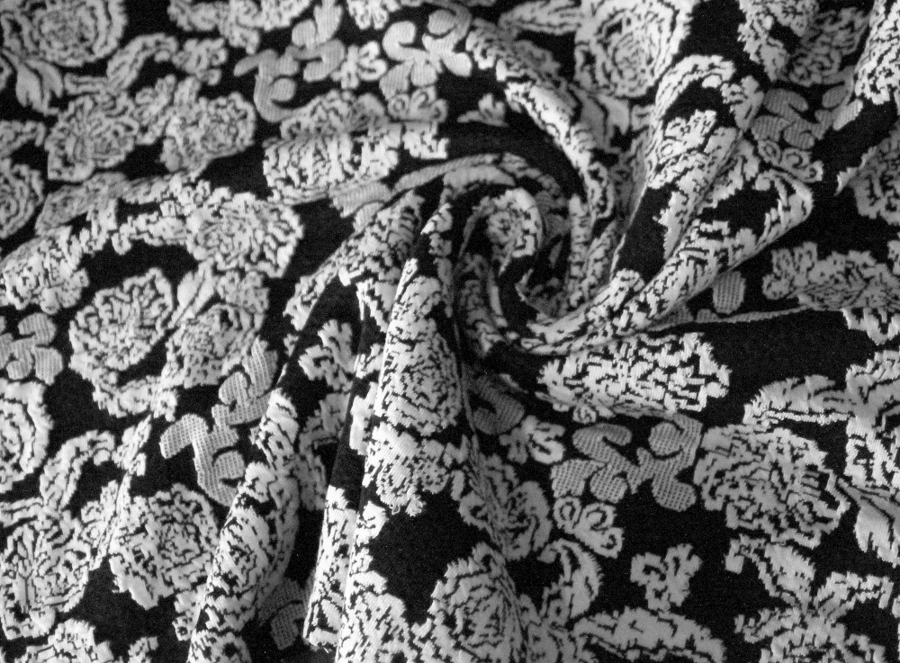Jacquard-Strick Blumen schwarz-weiß (992092)