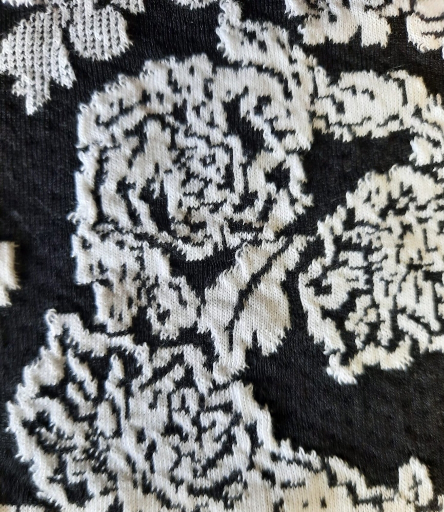 Jacquard-Strick Blumen schwarz-weiß (992092)